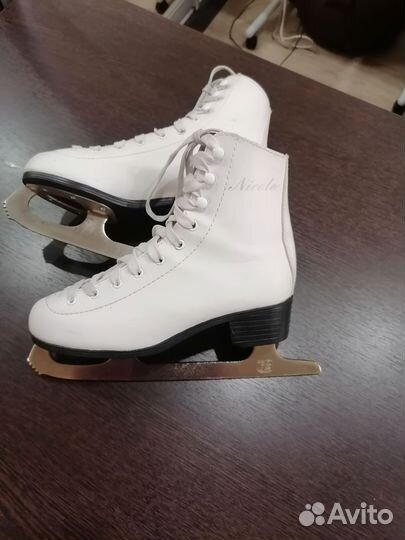 Коньки фигурные