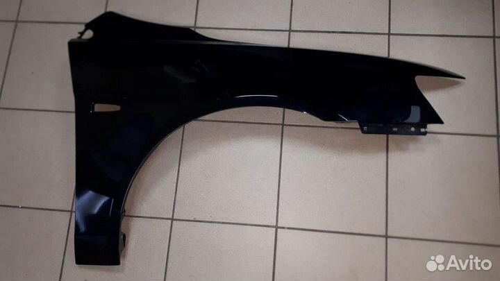 Крыло переднее правое левое Митсубиси Лансер 10