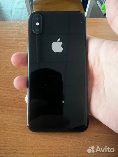 iPhone X, 64 ГБ