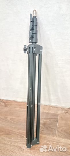 Штатив 2,5м. бу