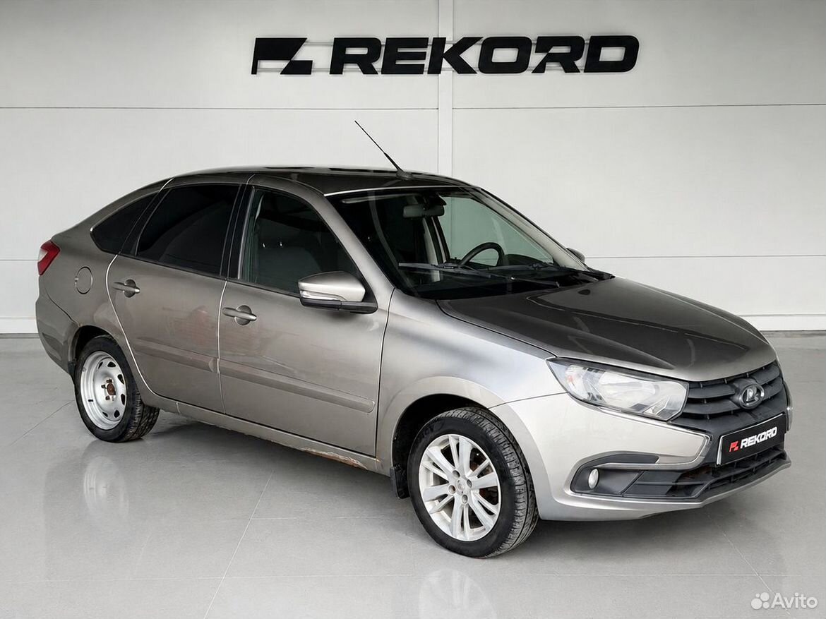 ВАЗ (LADA) Granta 1.6 AT, 2019, 136 248 км