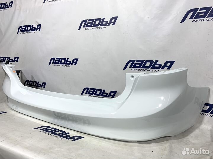 Бампер Ford Focus 3(11-15) задний хэтчбек Белый Frozen White 7VTA