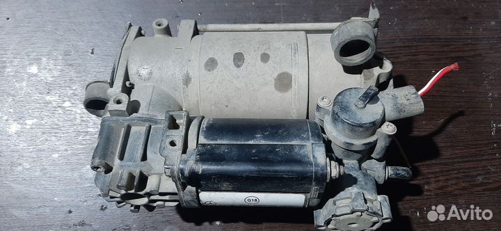 Компрессор пневмоподвески mercedes w220