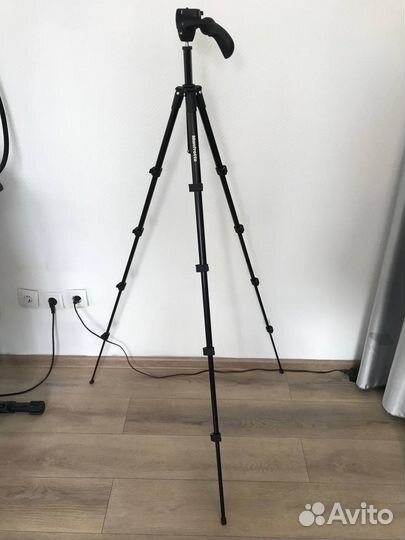 Штатив для фотоаппарата