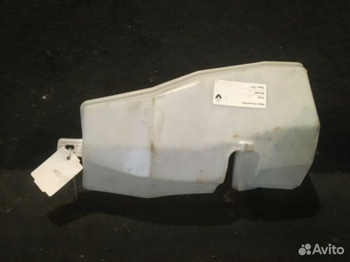 Бачок омывателя LADA Largus 2012