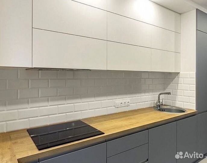 Прямая кухня в потолок. Кухонный гарнитур на заказ