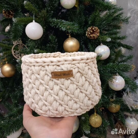 Корзина вязаная