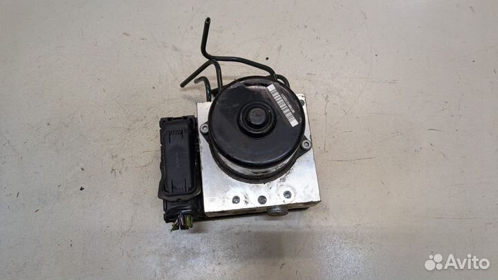 Блок абс, насос Nissan Navara