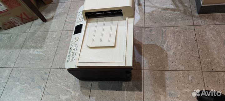 Цветной лазерный принтер Cm1312nfi