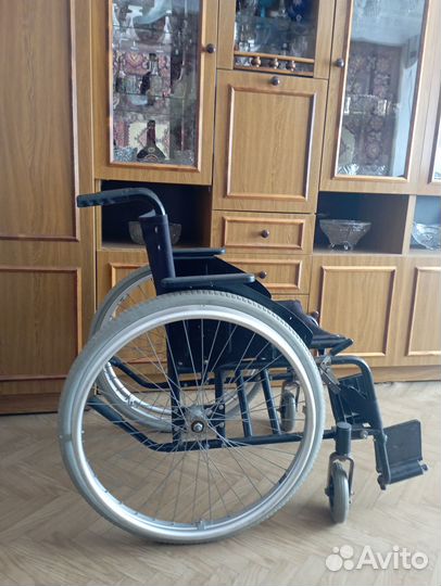 Инвалидное кресло