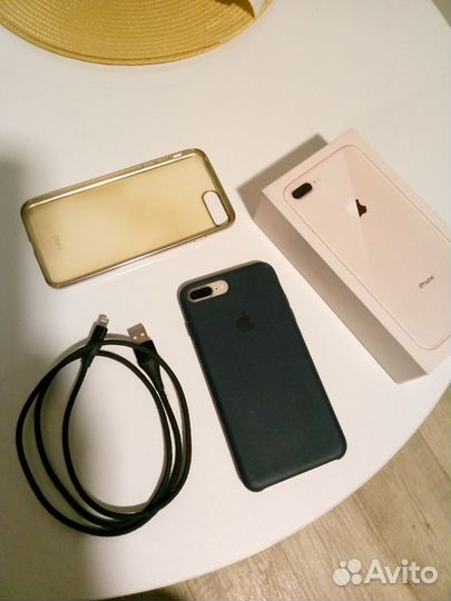 iPhone 8 Plus, 64 ГБ