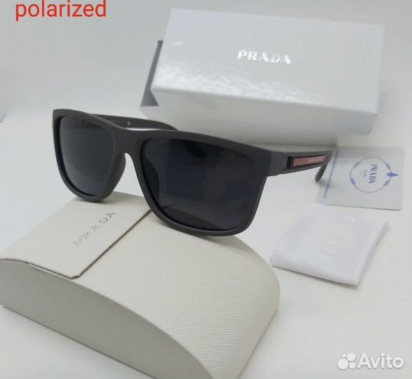 Солнцезащитные очкиPl Prada