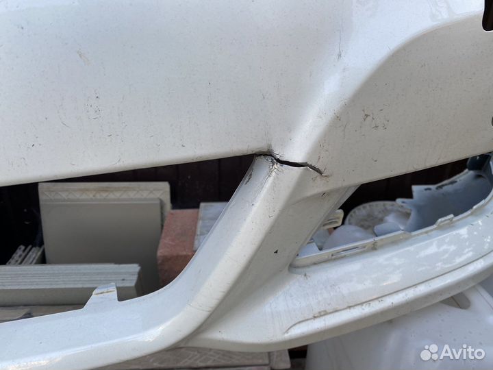 Передний бампер на mercedes benz w204