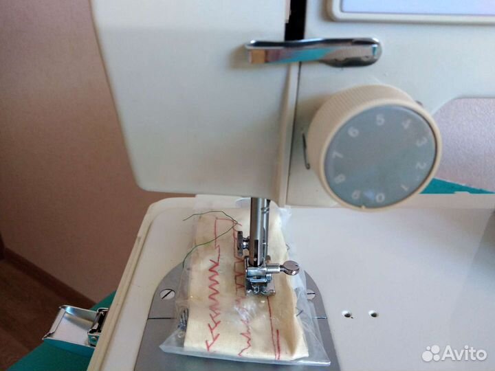 Швейная машина La Panthera