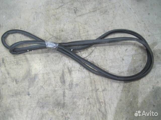 Уплотнитель двери передней правой от Opel Astra J