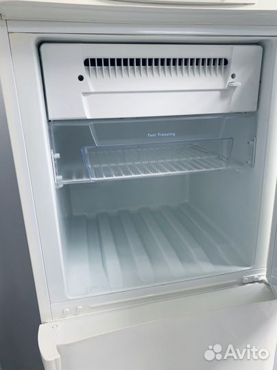 Холодильник Indesit