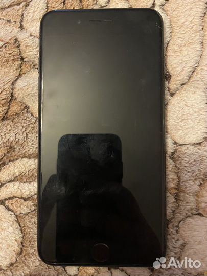 Телефон iPhone 7Plus