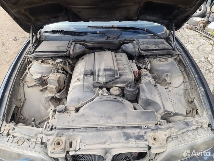 Автомобиль на запчасти BMW 5 E39