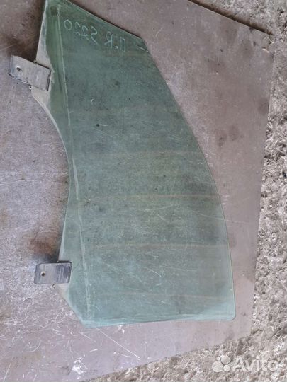 Стекло переднее правое Mercedes w220