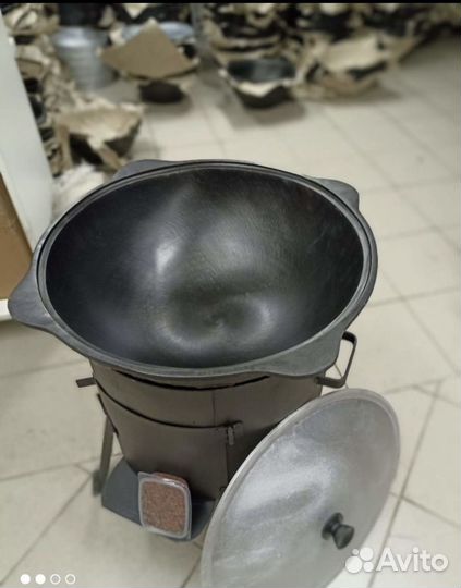 Казан чугунный 16 литров с печкой очагом обожжен