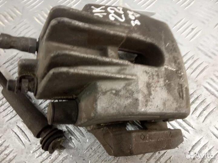 Суппорт задний левый BMW 5-Series/M5