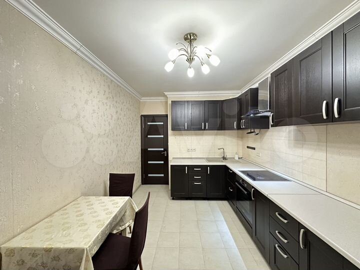 1-к. квартира, 43 м², 2/25 эт.