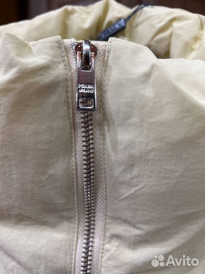 Пуховик prada