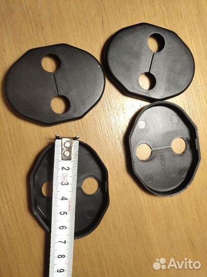 Накладка на замок двери машины