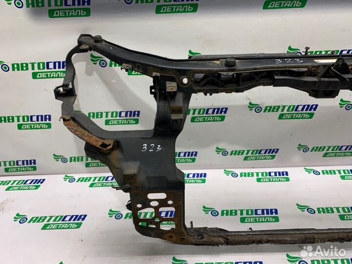 Телевизор панель радиаторов передний Hyundai Santa