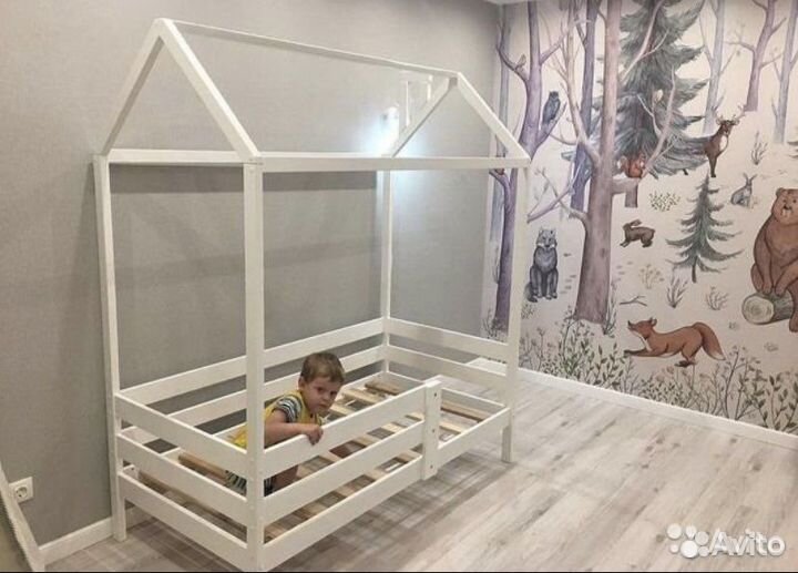 Детские кроватки новые массив