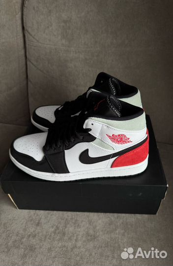 Nike air jordan 1 mid