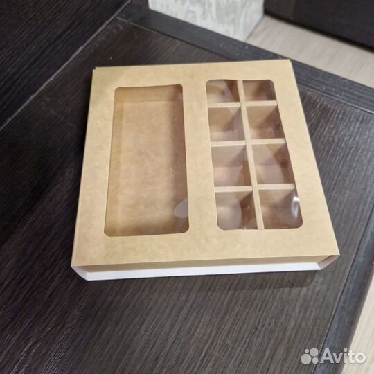 Коробка складная под 8 конфет + шоколад