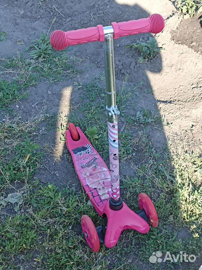 Самокат детский трехколесный