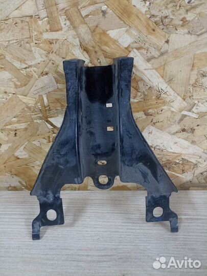 Кронштейн замка капота Nissan Qashqai J10