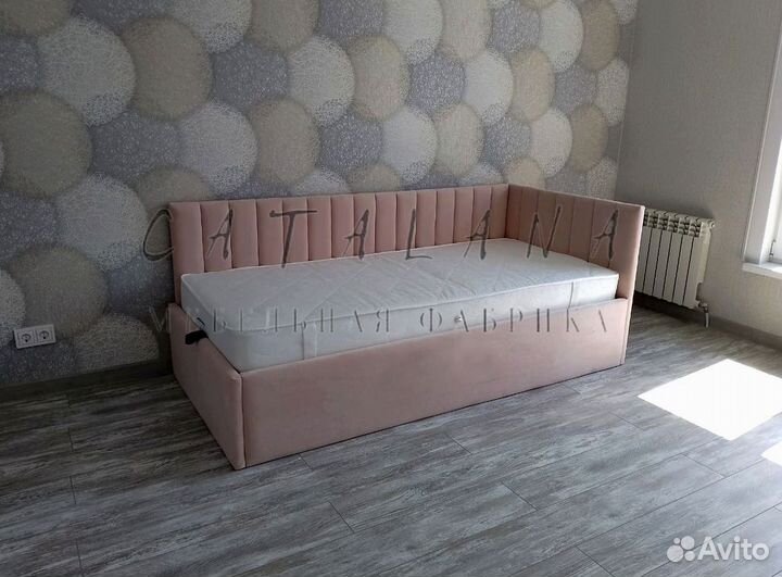 Детская кровать с мягкими бортиками