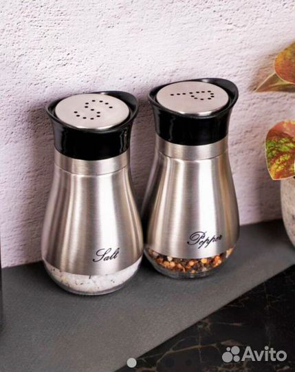 Набор солонка и перечница