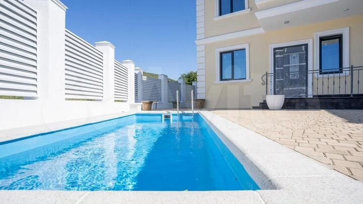 Дом 189 м² на участке 4 сот.