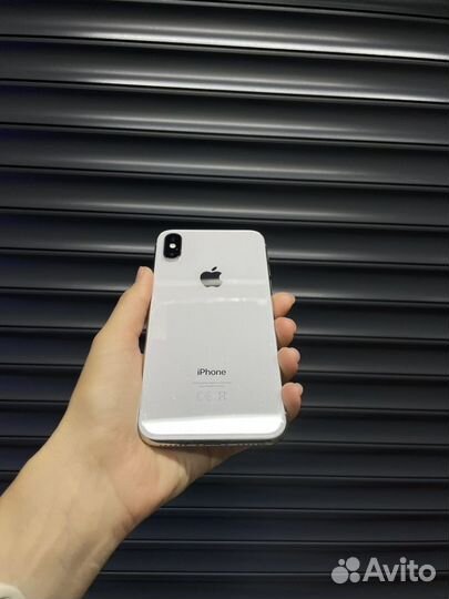 iPhone X, 64 ГБ