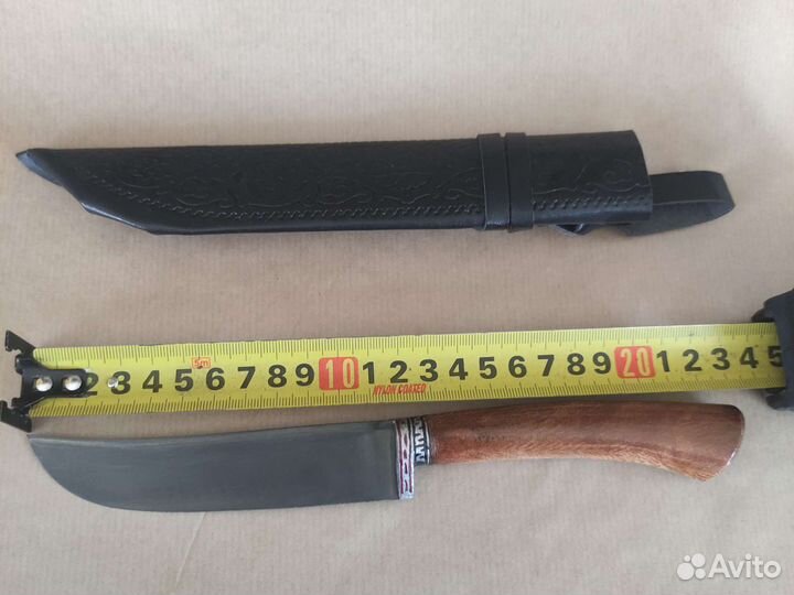 Пчак малый, дерево