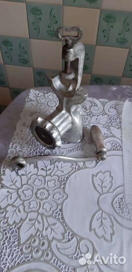 Ручная мясорубка