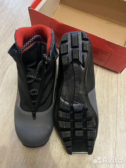 Лыжные ботинки spine