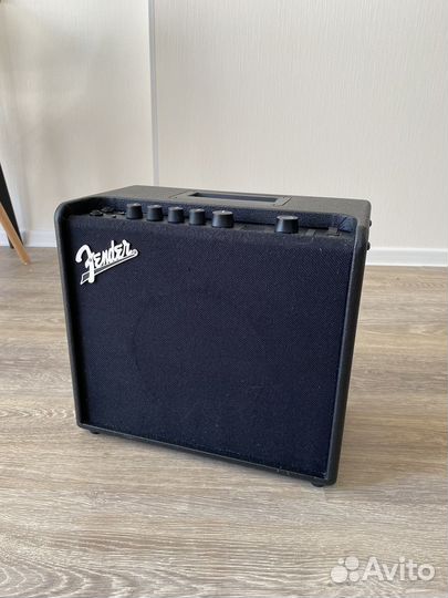 Гитарный комбоусилитель fender mustang LT25