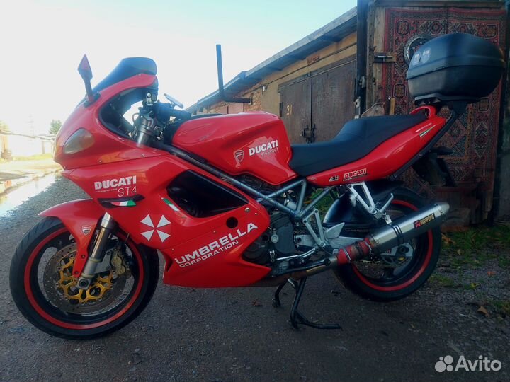Ducati st4