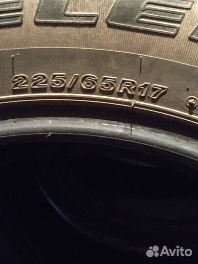 Bridgestone Dueler H/T 687 225/65 R17