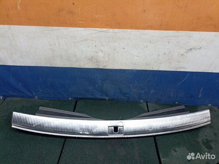 Накладка замка багажника Audi Q7 4LB 3.0TDI BUG