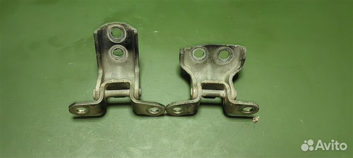 Дверные петли переднее левое Nissan Note E11 CR14