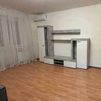 1-к. квартира, 43 м², 8/18 эт.