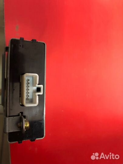 Блок управления дверьми Lexus Rx XU10