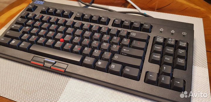 Клавиатура ретро IBM Space Saver II RT3200 адаптер