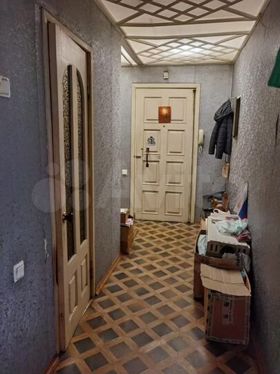 2-к. квартира, 76 м², 2/4 эт.